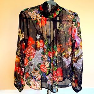 D&G blouse. 100% silk. Size S. Black color with flower print